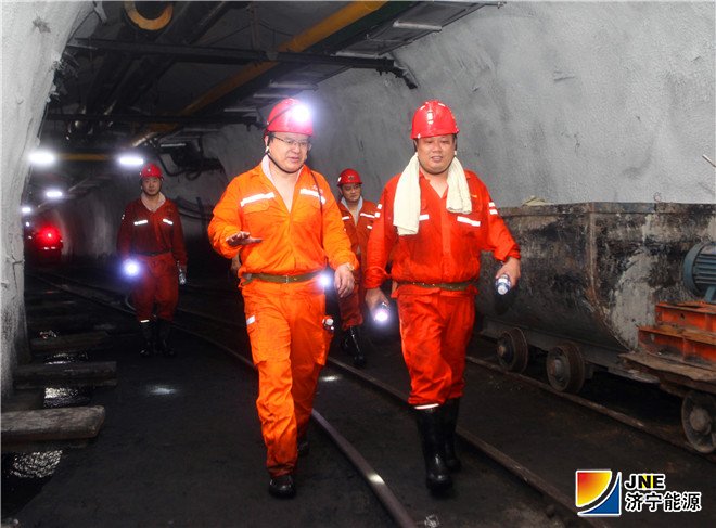 1536810688790665.jpg 2018年9月12日,马金平到阳城煤电进行安全督导检查1_副本.jpg