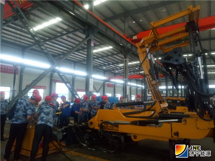 1564360924537940.jpg 2019年7月22日-25日,集团公司组织掘锚护一体机专题培训3.jpg