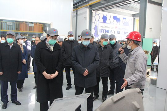 任城区党政考察团到精密制造产业园调研