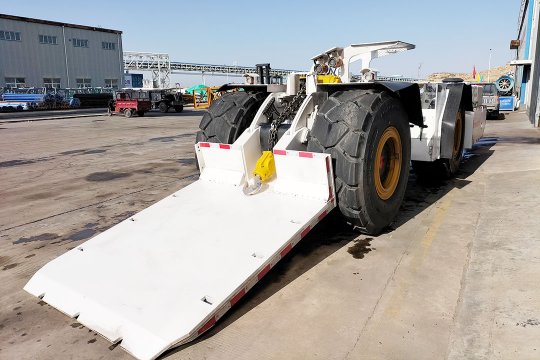 朱家峁煤矿：铲板式搬运车助推企业机械化水平再提升