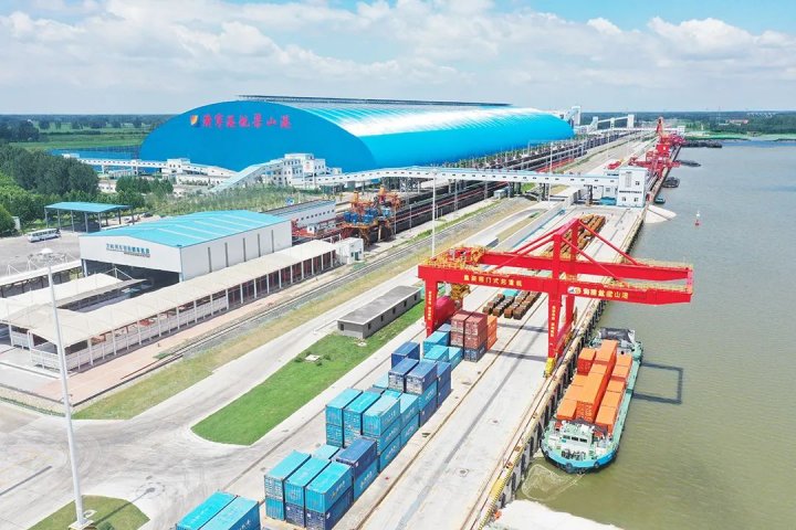 梁山港集装箱集疏港量突破2万标箱