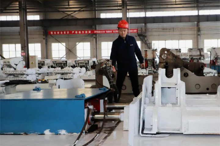 提质增效保安全！海纳科技自主设计“平放式液压支架”散装工装获好评