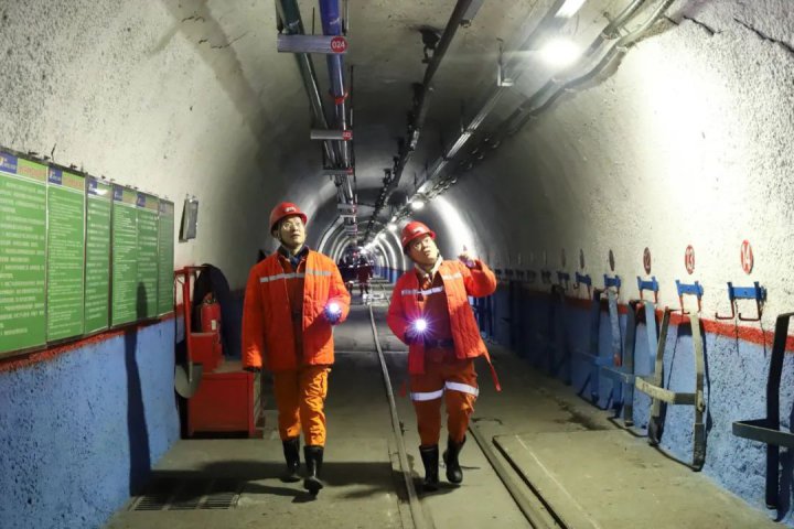 王崇景“四不两直”到义桥煤矿突击检查