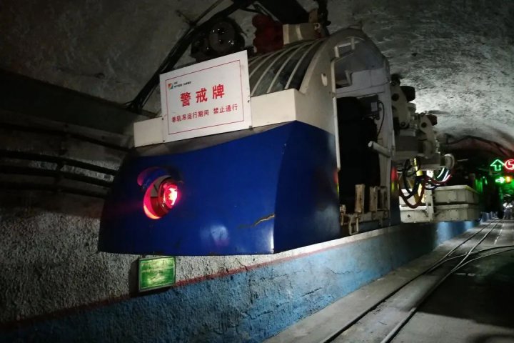 聚焦提升运输安全“大会战”，义桥煤矿单轨吊安全高效运行侧记