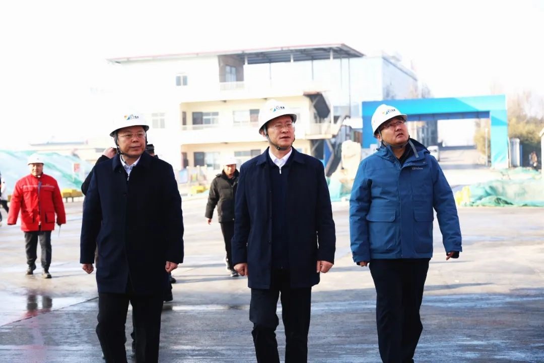 1704438925113547.jpg 6404444.jpg